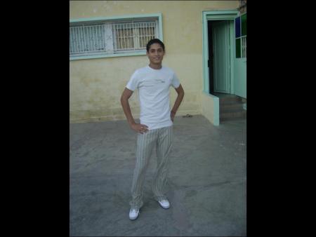 voila c� charafff aboubakerr c� mon meilleur ami  nachattt   m3a had  siyeedd lah i3emerhhaa darr hhhhhhhhh